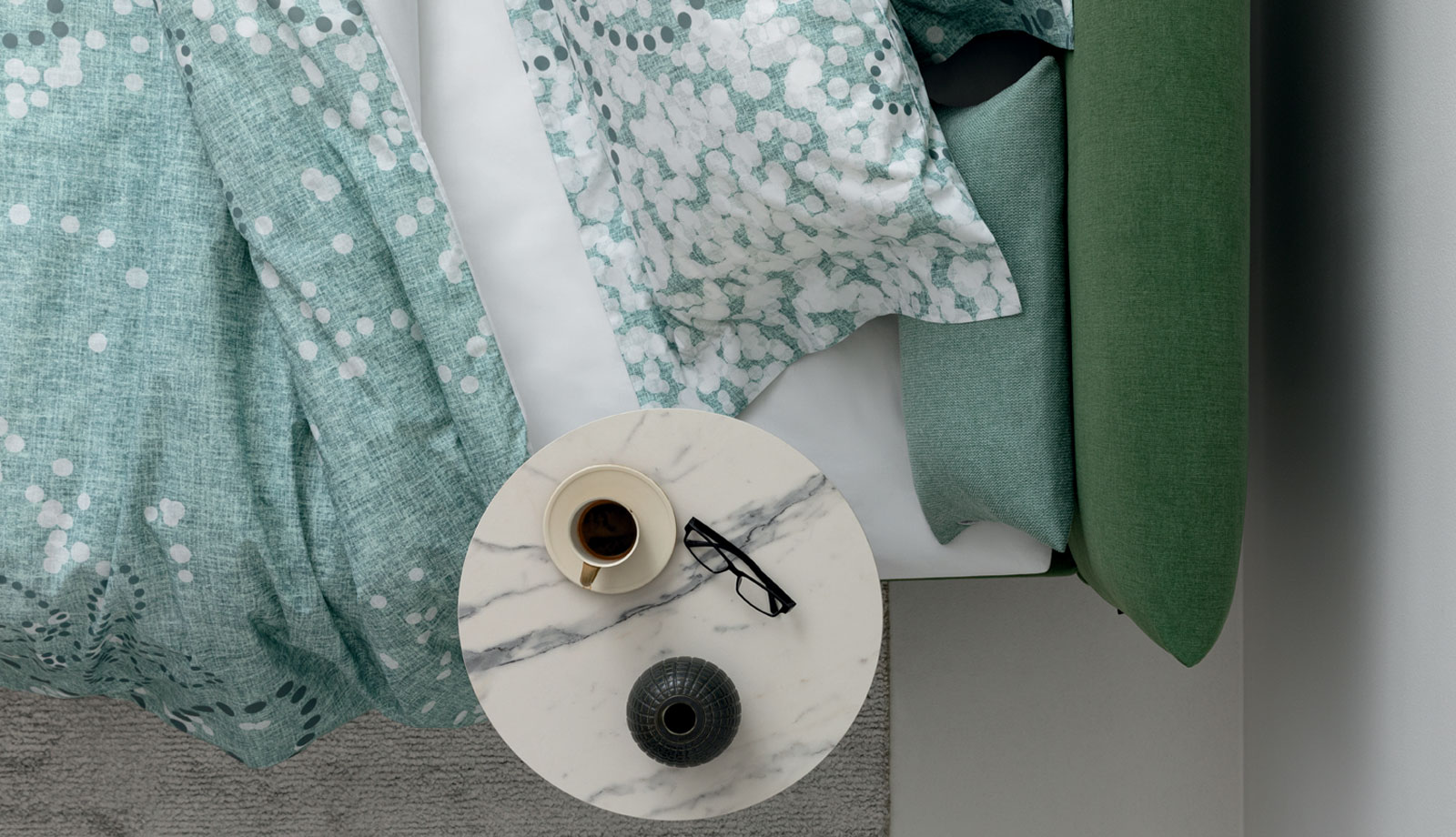 Fanny with Modì bedside table
